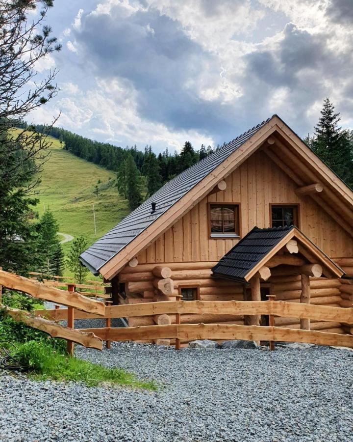Almzauber Chalets - Haus Enzian Inkl Infrarotliegen Hochrindl Exterior photo